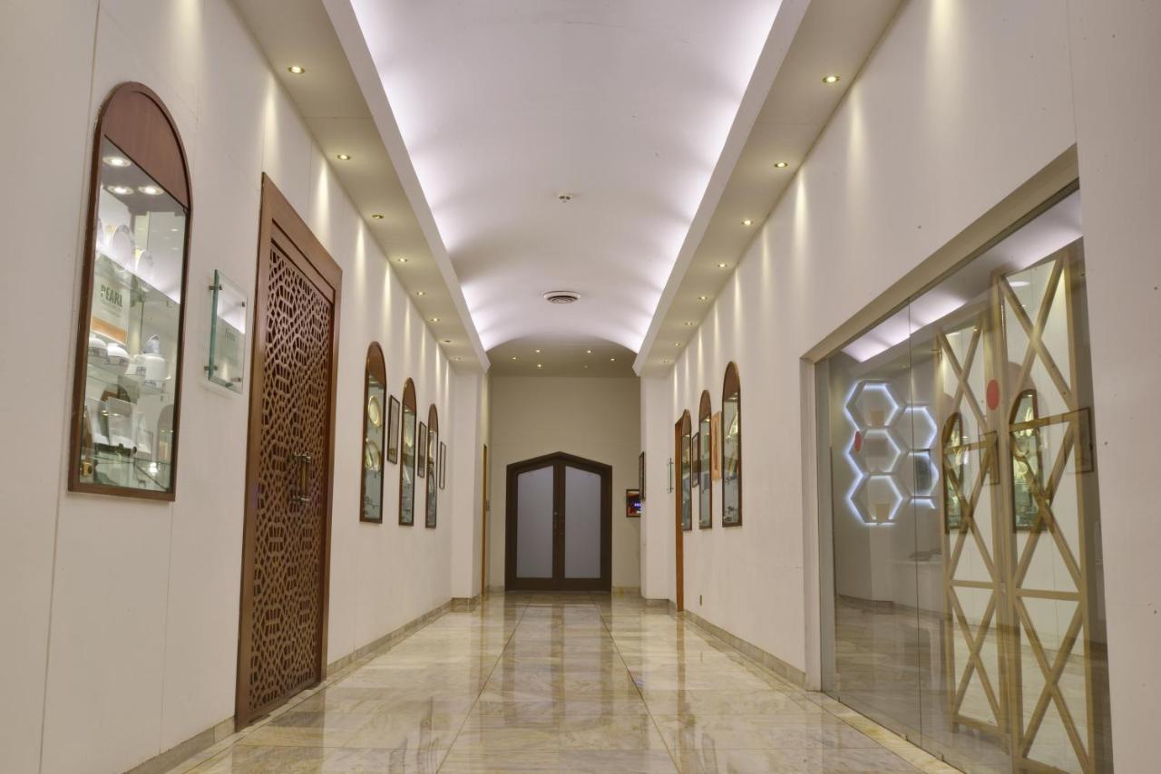 Pearl Continental Hotel, Karachi Eksteriør bilde The interior of the hotel