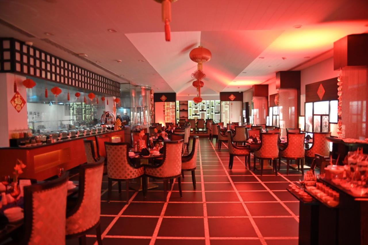 Pearl Continental Hotel, Karachi Eksteriør bilde The interior of the restaurant