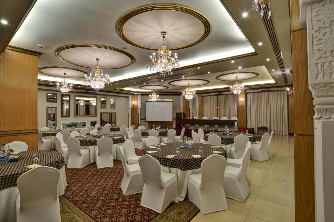 Pearl Continental Hotel, Karachi Eksteriør bilde The ballroom