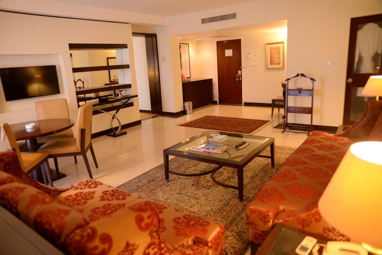 Pearl Continental Hotel, Karachi Eksteriør bilde A suite at the hotel